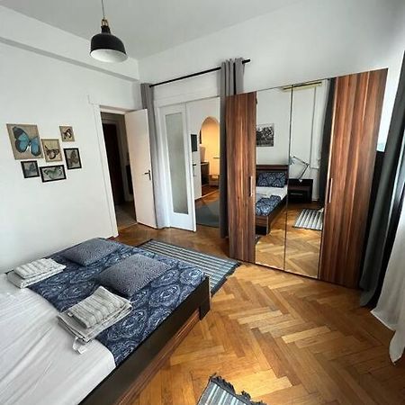 Apartament Ultracentral Universitate ブカレスト エクステリア 写真