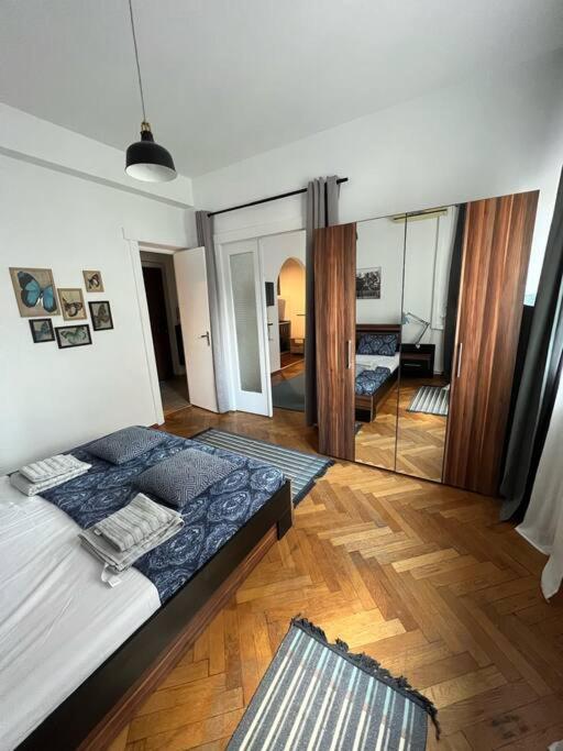 Apartament Ultracentral Universitate ブカレスト エクステリア 写真