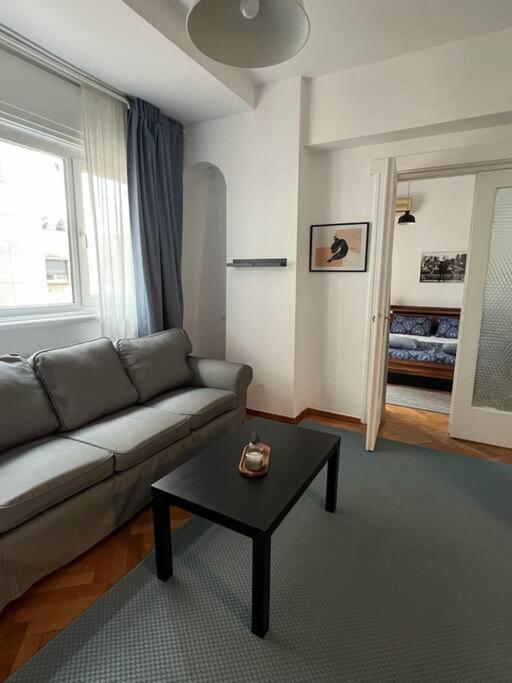 Apartament Ultracentral Universitate ブカレスト エクステリア 写真
